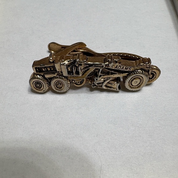 Mercury Industries Other - Vintage Adams Gold Tone Farm Tie Clip